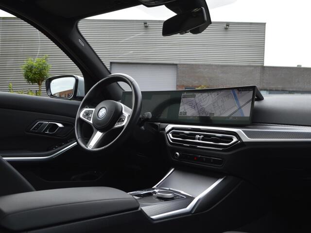 BMW 3-SERIE Touring 330e M Sport Pro Innovation