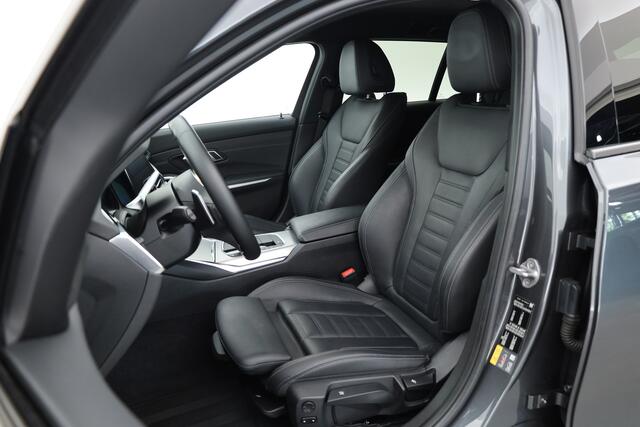 BMW 3-SERIE Touring 330e xDrive M Sport | Navi | Elek. Trekhaak | Stoel- Stuurverw. | Leder | Apple CarPlay