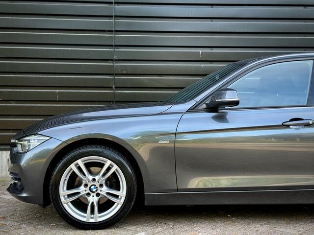 BMW 3-SERIE 320i AUT|SPORTLEER|CAMERA|CARPLAY|HiFi
