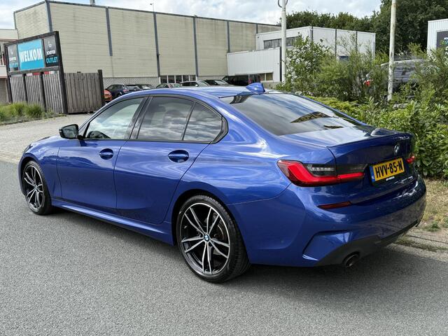 BMW 3-SERIE 320i M-Sport 184PK AutomaatoPanooLaser