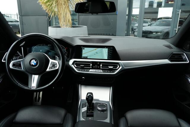 BMW 3-SERIE 330e M Sport High Executive 292pk Navigatie/HarmanKardon/Camera