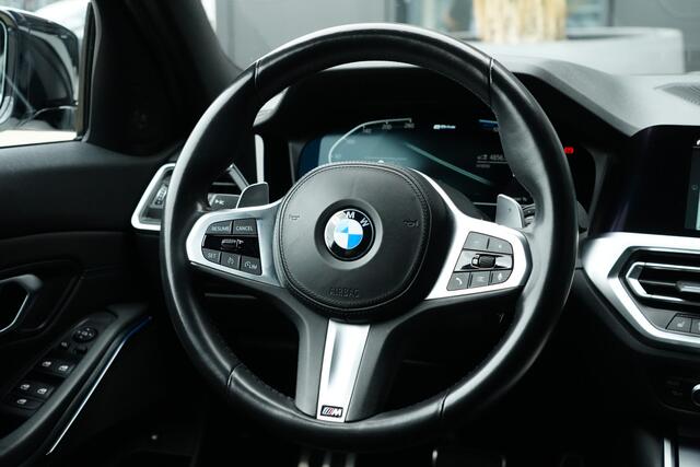 BMW 3-SERIE 330e M Sport High Executive 292pk Navigatie/HarmanKardon/Camera