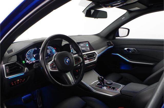 BMW 3-SERIE Touring 330e M Sport Pano.schuif/Laser LED/Adaptive ophanging/Memory/Head-up/Portimo Blue...