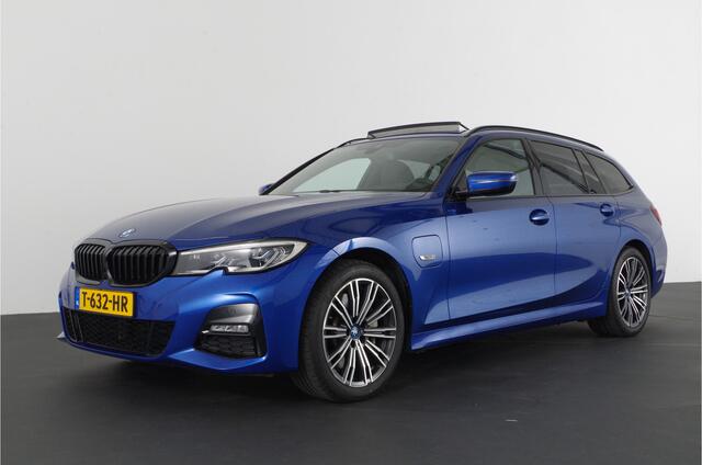 BMW 3-SERIE Touring 330e M Sport Pano.schuif/Laser LED/Adaptive ophanging/Memory/Head-up/Portimo Blue...