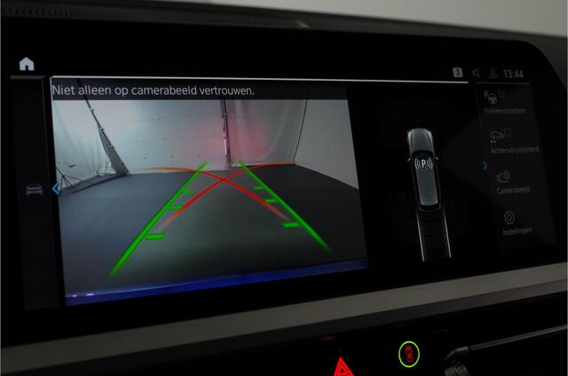BMW 3-SERIE Touring 330e M Sport Pano.schuif/Laser LED/Adaptive ophanging/Memory/Head-up/Portimo Blue...
