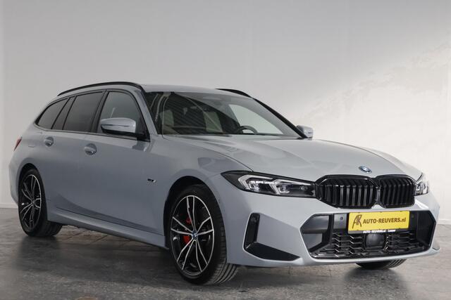 BMW 3-SERIE Touring 330e M-Sport Pro Panorama / Opendak / Schaalstoel / LED / Pilot assist