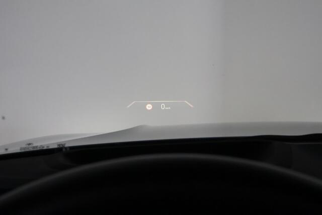 BMW 3-SERIE Touring 330e M-Sport Pro Panorama / Opendak / Schaalstoel / LED / Pilot assist