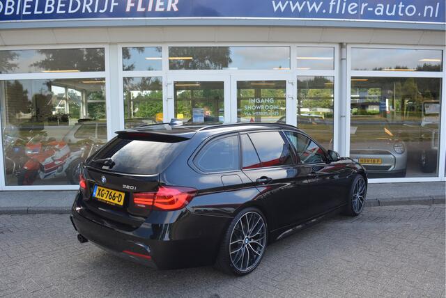 BMW 3-SERIE Touring 320i M Sport Edition | Leder | 20INCH | Orig. NL | NAP |
