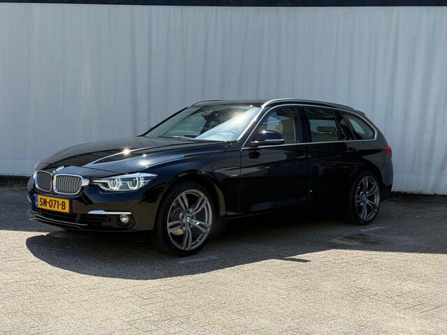 BMW 3-SERIE Touring 318i Luxury Edition Leder/ trekhaak