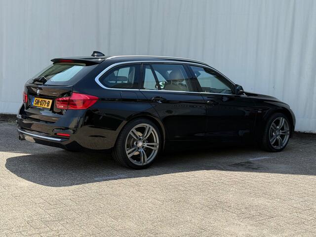BMW 3-SERIE Touring 318i Luxury Edition Leder/ trekhaak