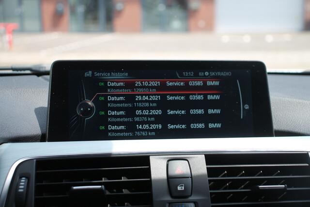 BMW 3-SERIE 330e Centennial High Executive ? NL Auto ? BT ? Stoelverwarming ? M-Sport grille ?