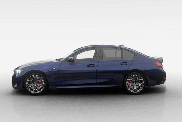 BMW 3-SERIE Sedan 330e | M Sport Pro | Comfort Pack | Elektrisch bediend glazen schuif-/kanteldak | Active Cruise Control