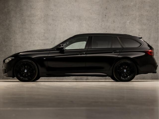 BMW 3-SERIE Touring 320i M Sport Black Edition 184Pk Automaat (GROOT NAVI, M PAKKET, VIRTUAL COCKPIT, STOELVERWARMING, LEDEREN SPORTSTOELEN, GETINT GLAS, CRUISE, NIEUWE APK, NIEUWSTAAT)