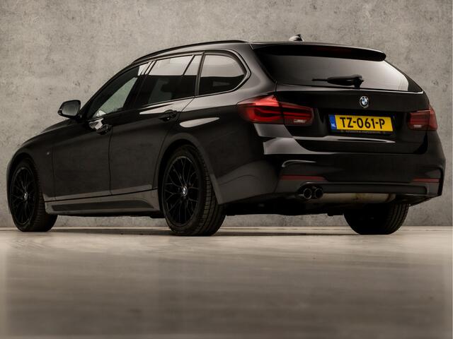 BMW 3-SERIE Touring 320i M Sport Black Edition 184Pk Automaat (GROOT NAVI, M PAKKET, VIRTUAL COCKPIT, STOELVERWARMING, LEDEREN SPORTSTOELEN, GETINT GLAS, CRUISE, NIEUWE APK, NIEUWSTAAT)