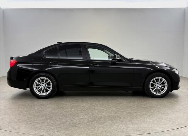 BMW 3-SERIE 318i Executive LED Clima Cruise Navigatie PDC 16''LMV