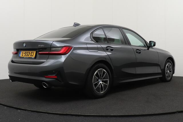 BMW 3-SERIE 318i Aut. Business Edition+ Navi Carplay LED Getint glas DAB