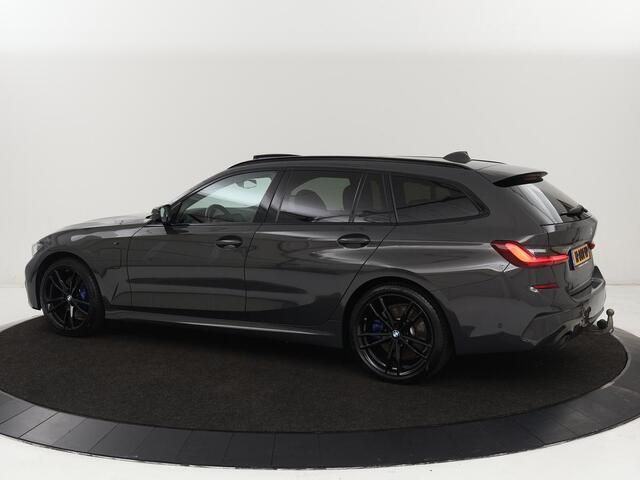 BMW 3-SERIE 320e M-Sport | Panoramadak | Adaptive cruise | Leder | Trekhaak | Head-Up | Camera | Stoel & stuurverwarming | Carplay | Navigatie | Sfeerverlichting | Live Cockpit