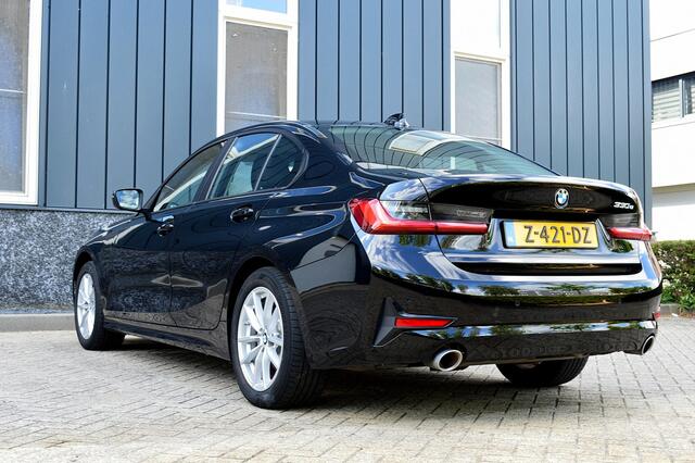 BMW 3-SERIE 330e High Executive Rijklaarprijs-Garantie Navigatie Led Apple carplay Trekhaak Airco