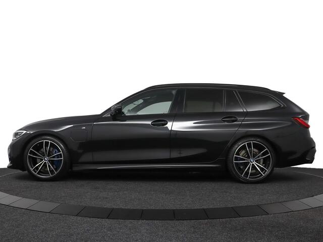 BMW 3-SERIE Touring 330e M-Sport Edition High Executive, Orig.NL, 1e Eig. | Harman/Kardon | Head-Up | 3D Camera | Leer - RIJKLAAR