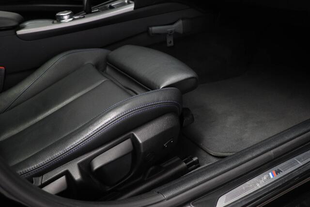 BMW 3-SERIE 318i M Sport Edition | OPEN DAK | STOELVERWARMING | 19"