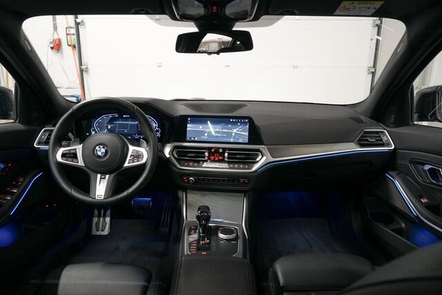 BMW 3-SERIE 330e xDrive M-Sport | Schuifdak | Harman Kardon | Adapt. Onderstel