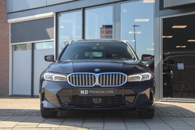 BMW 3-SERIE Touring 330e | M-SPORT | Laserlight | Schuif-kantel dak | Headup | Trekhaak elektrisch