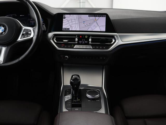 BMW 3-SERIE 330e eDrive Edition | Leder | Adaptive cruise | Stoelverwarming | Camera | Sport Line | Carplay | Sportstoelen | Live Cockpit | Keyless | Navigatie | Climate control