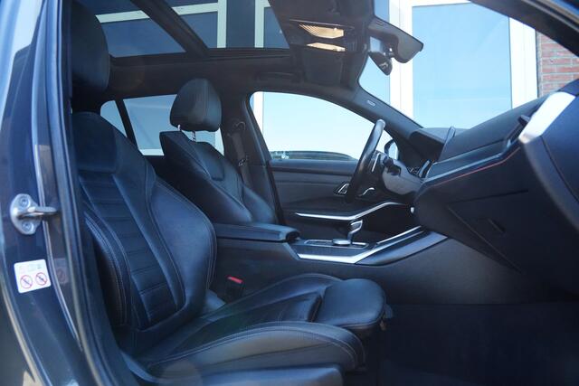 BMW 3-SERIE Touring M340i xDrive High Executive 374pk Panoramadak/Stoelverwarming/Camera