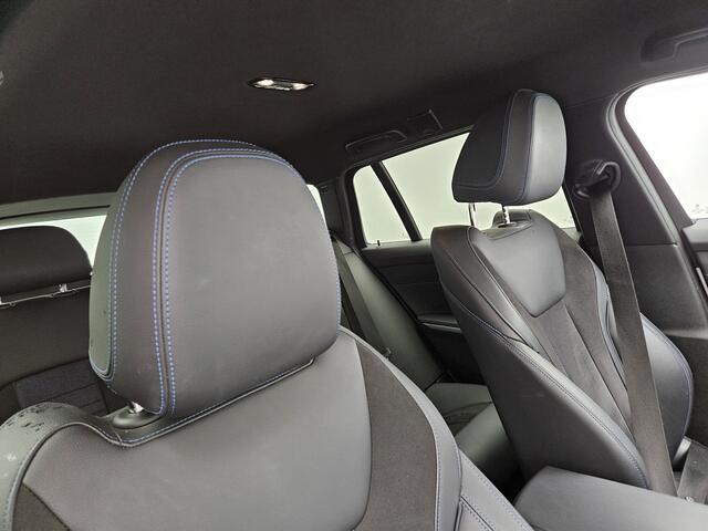 BMW 3-SERIE Touring 320e M Sport 204pk Plug In Hybrid Dealer O.H PHEV | Alcantara Sportstoelen Verwarmd | 19"L.M | Sfeerverlichting | Apple Carplay | DAB | Virtual | Navi Full Map |