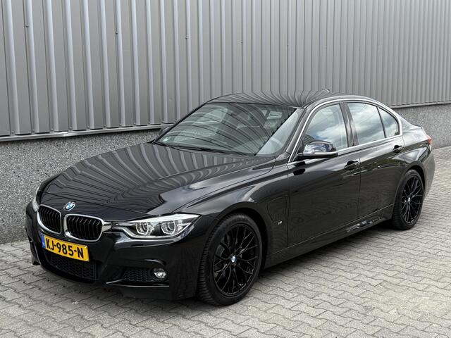 BMW 3-SERIE 330e M Sport LED | Navi | Parkeersensoren | Origineel Nederlands |