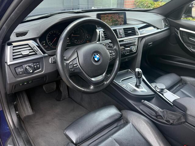 BMW 3-SERIE Touring 318i 136PK Automaat Luxury Line Camera Leer Dode-Hoek