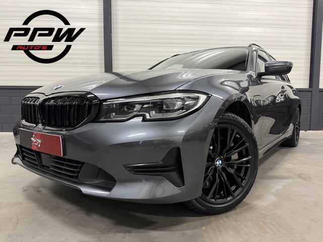 BMW 3-SERIE Touring 330e xDrive High Exe 18"M-SPORT/ADAPTIVE-CRUISE/LEER-SPORT/LIVE-COCKPIT/LED-ADAPTIVE/CARPLAY/STANDKACHEL/EL.A.KLEP/SHADOW-LINE/PRIVACY/MINERALGRAU