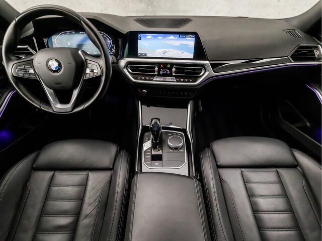 BMW 3-SERIE 330e Sportline 293Pk Automaat (APPLE CARPLAY, GROOT NAVI, ZWART HEMEL, DEALER ONDERHOUDEN, SFEERVERLICHTING, LEDER, SPORTSTOELEN, CAMERA, GETINT GLAS, STOELVERWARMING, NIEUWSTAAT)
