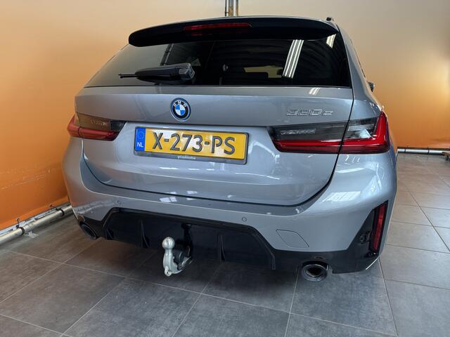 BMW 3-SERIE Touring 330e M sportpakket | panodak | trekhaak elektrisch