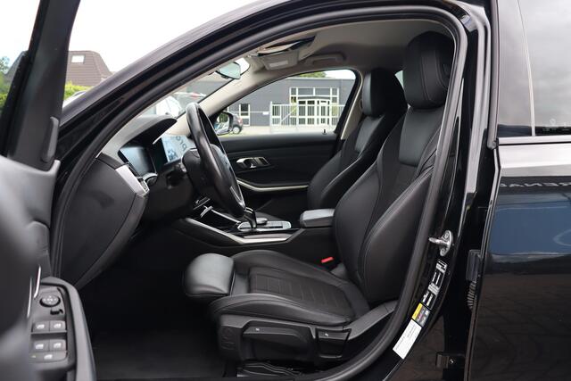 BMW 3-SERIE Touring 330e Sportline 292pk | Adap. Cruise | Navigatie | Stoel-/Stuurverwarming | Sfeerverlichting | Carplay