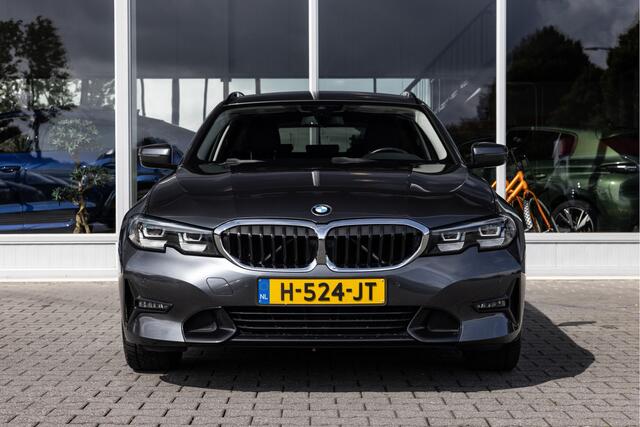 BMW 3-SERIE Touring 320i Executive Edition | Camera | E-Trekhaak