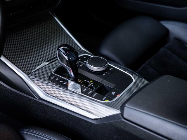 BMW 3-SERIE 330e M Sport Pakket 19" Laser light Shadow line