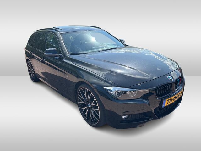 BMW 3-SERIE Touring 320i Edition M Sport Shadow High Exe. / Panoramadak / Camera / Leder / 18'' / Navigatie / Sportstoelen / Stoelverwarming / Cruise Control
