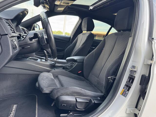 BMW 3-SERIE 330e M Sport 252 PK | Harman/Kardon | 19 inch | Carbon | Keyless