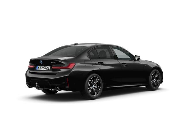 BMW 3-SERIE Sedan 330e | M Sport | Comfort Pack | Trekhaak | Glazen Dak | Active Cruise