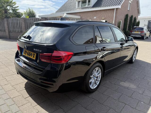 BMW 3-SERIE Touring 320d Centennial High Executive