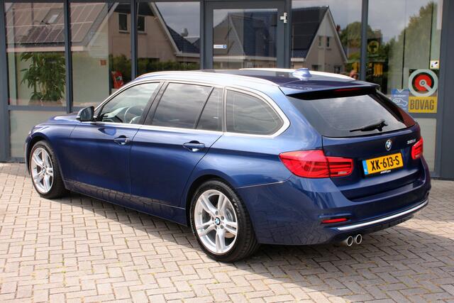 BMW 3-SERIE Touring 320i Luxury Edition | Leer | NaviPro | Stoelverwarming | Dealeronderhouden