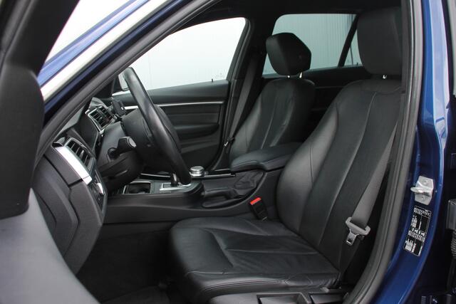 BMW 3-SERIE Touring 320i Luxury Edition | Leer | NaviPro | Stoelverwarming | Dealeronderhouden