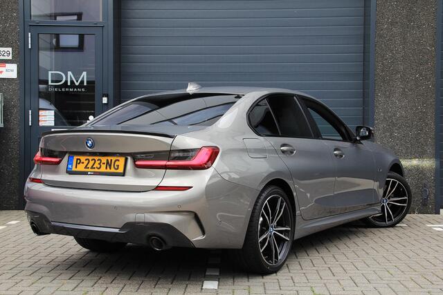 BMW 3-SERIE 320e M Sport shadow line | Pano | Harman Kardon | Leder | Full Option | BTW voertuig