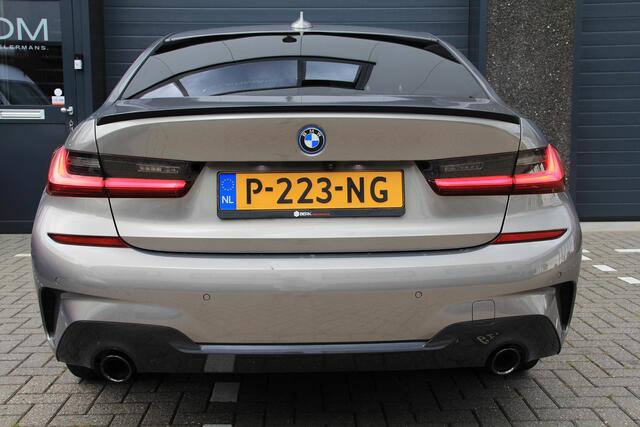 BMW 3-SERIE 320e M Sport shadow line | Pano | Harman Kardon | Leder | Full Option | BTW voertuig