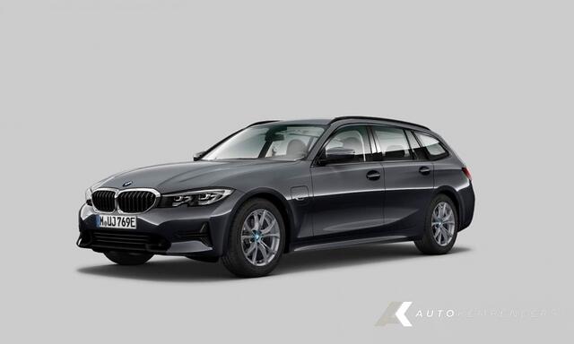 BMW 3-SERIE 330e xDrive | Sportline | Shadow | Cruise control | Parkeersenoren voor/achter | Stuurwiel verwarming | 17' Inch |