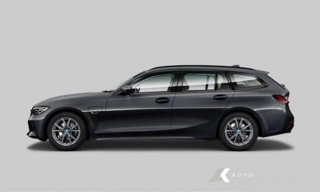 BMW 3-SERIE 330e xDrive | Sportline | Shadow | Cruise control | Parkeersenoren voor/achter | Stuurwiel verwarming | 17' Inch |