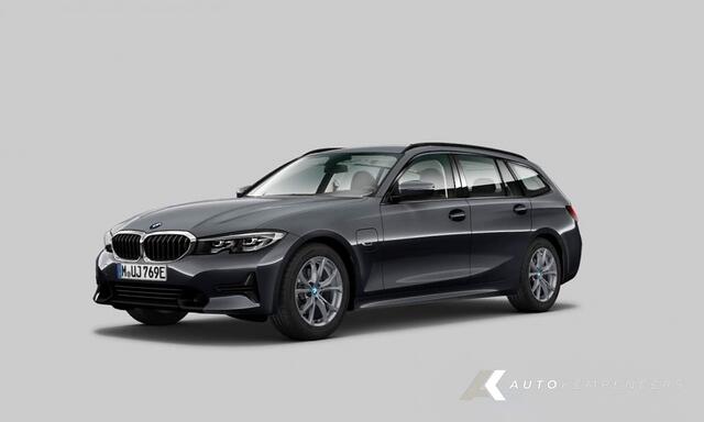 BMW 3-SERIE 330e xDrive | Sportline | Shadow | Cruise control | Parkeersenoren voor/achter | Stuurwiel verwarming | 17' Inch |