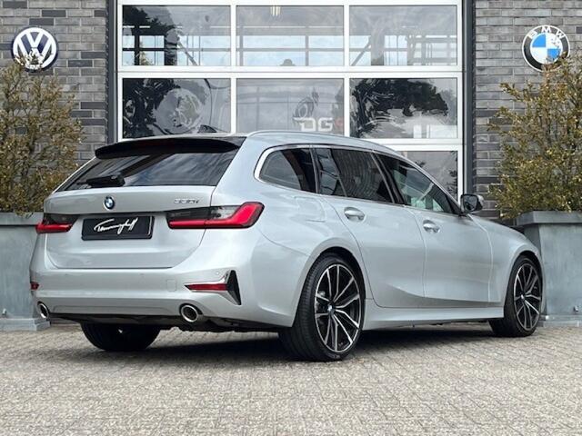 BMW 3-SERIE 330I TOURING - PANO - LEDER - EL. TREKH. - ORG. NL.