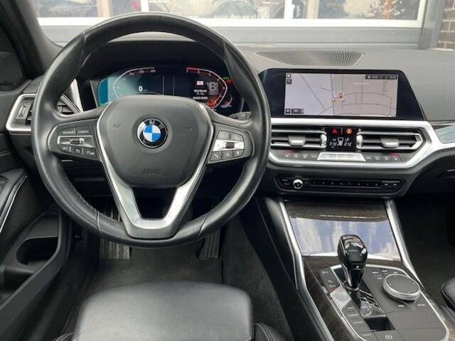 BMW 3-SERIE 330I TOURING - PANO - LEDER - EL. TREKH. - ORG. NL.